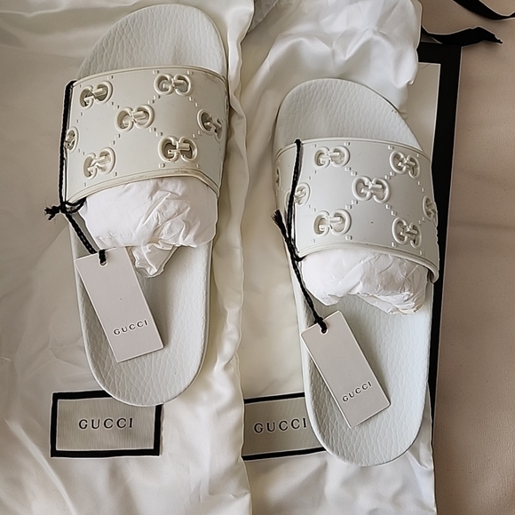 Gucci White Logo Slide Sandals - Picture 1 of 10